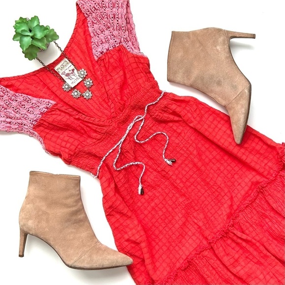 Vintage Free People Pink Red Crochet Smocked Mini Dress V-Neck Size 6 - Picture 1 of 9